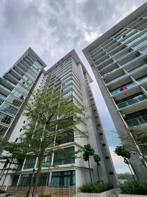 2-4 Pax Spacious Living @ Mount Austin, Jb #02 Johor Bahru Exterior foto